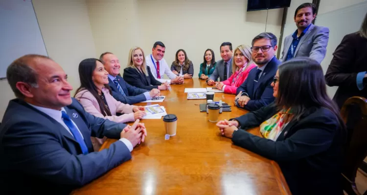 Acuerdo histórico entre PDG y Gobierno