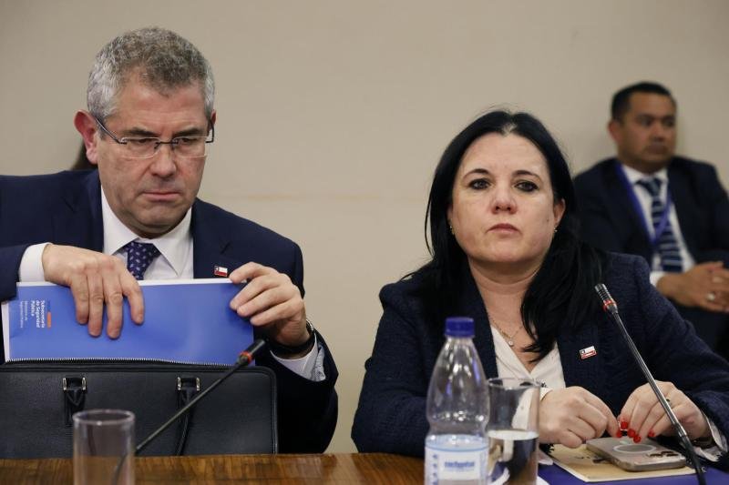 Explicaciones del gobierno ante la ausencia