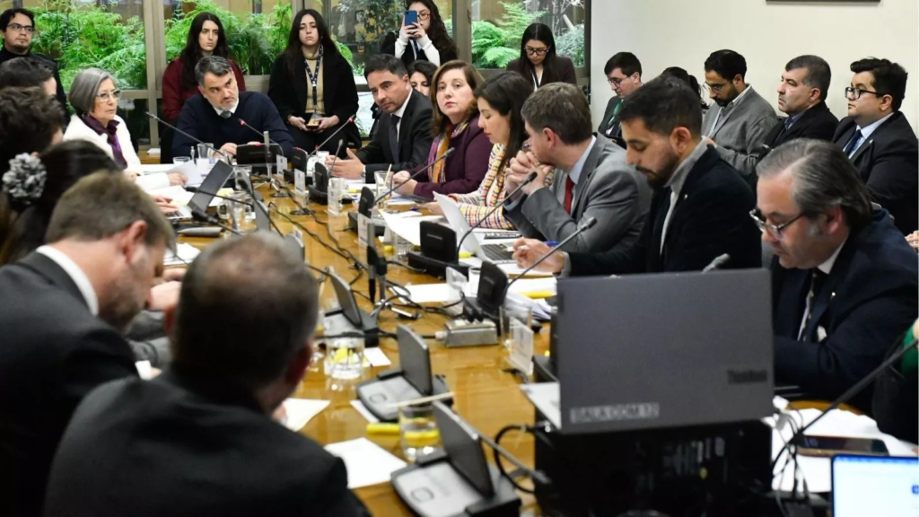 Alcaldes respaldan la Ley de Reconstrucción Nacional del presidente Kast