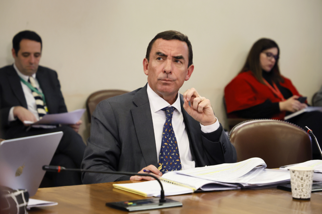 Ministro de Justicia Fernando Rabat anuncia agencia para bienes incautados a delincuentes en Chile