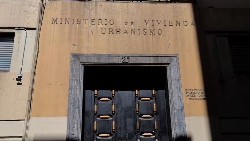 Fraude en el MINVU con Boric: auditoría de Contraloría detecta pago de subsidio de arriendo a fallecidos