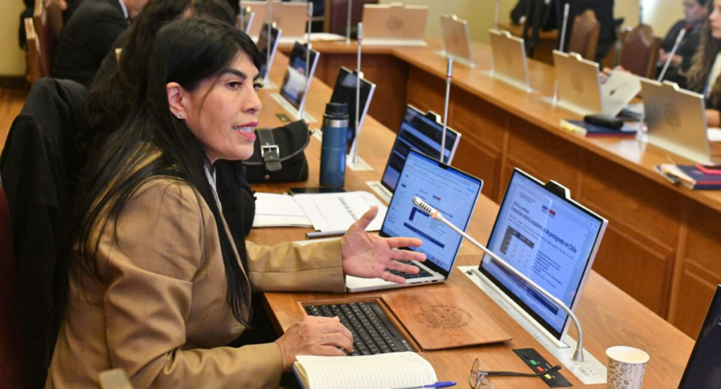 Deudores de Becas Chile - deuda de 92 mil millones de pesos por incumplimiento del programa