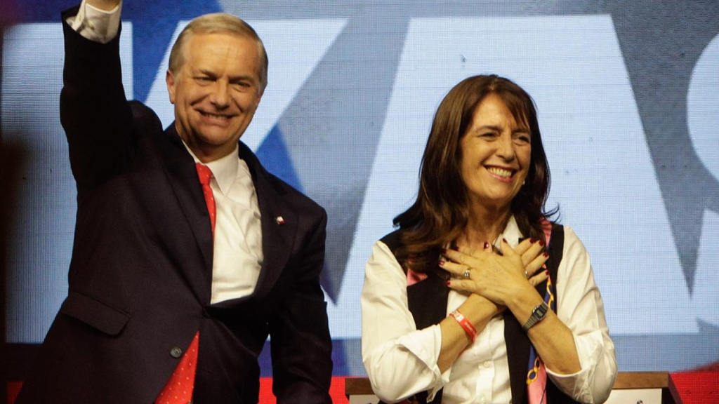 Toyota 4Runner de la primera dama Pía Adriasola entregado en comodato a Presidencia