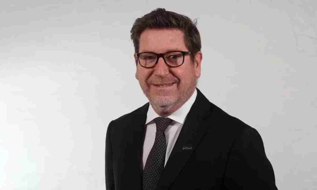 Biministro de Economía y Minería Daniel Mas defiende los recortes presupuestarios del Presupuesto 2027