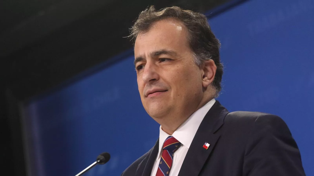 Vocero Gonzalo Arenas anuncia que el Gobierno buscará anular rebajas de condena otorgadas por Kast y Boric