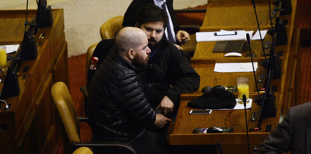 ¿Doble estándar? Boric y la denuncia contra José Antonio Gómez